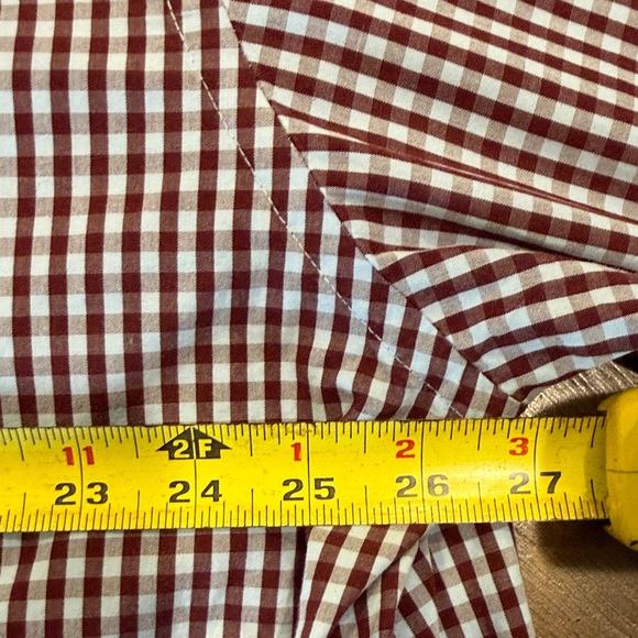 Izod Men's Blue and White Gingham Button Down Shirt - Picture 7 of 10